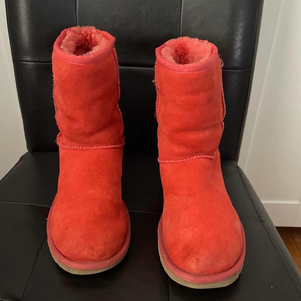 Ugg short boots